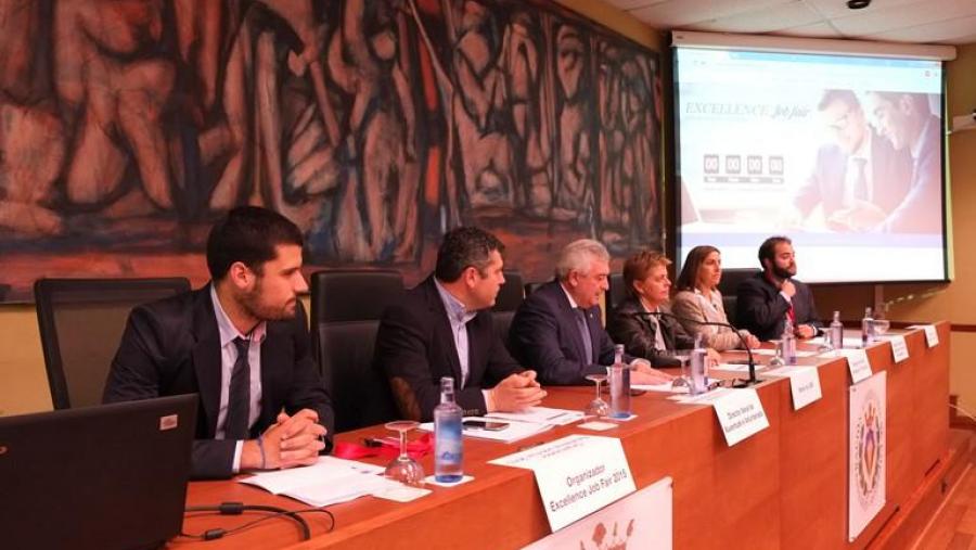 O reitor presidiu a inauguración da feira nun acto en Ciencias Económicas e Empresariais. Foto: Servimav-USC