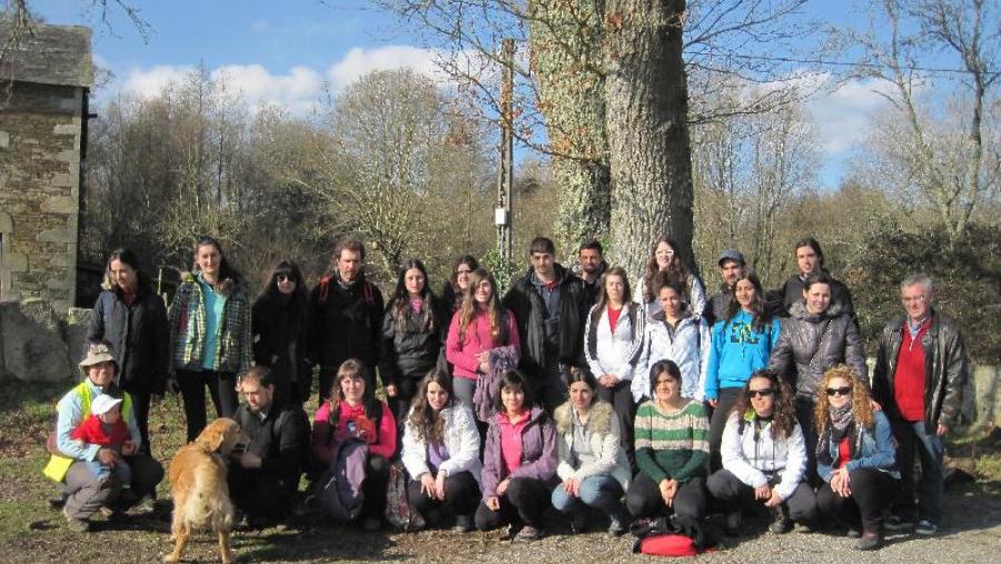 Estudantes e docentes dunha das primeiras edicións do máster DAEN da USC, nunha visita de campo a Cospeito