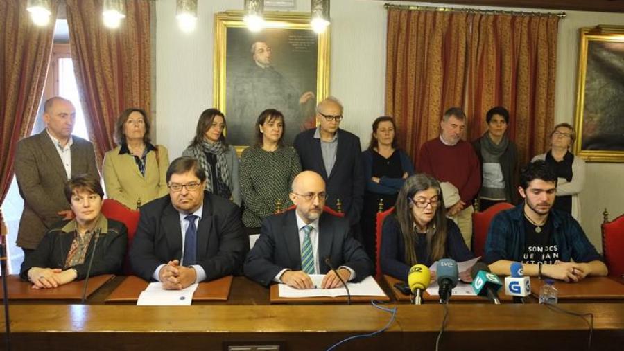 Momento da lectura da Declaración de Salamanca na Reitoría da USC (Foto: SERVIMAV-USC)