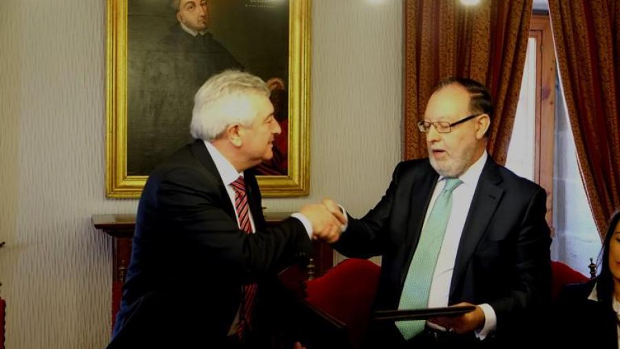 A USC e o Cluster Audiovisual Galego asinan un convenio marco de colaboración