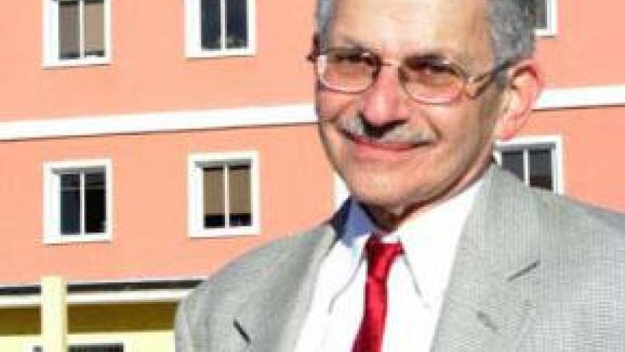 John Markoff analiza a historia da democracia moderna nunha conferencia