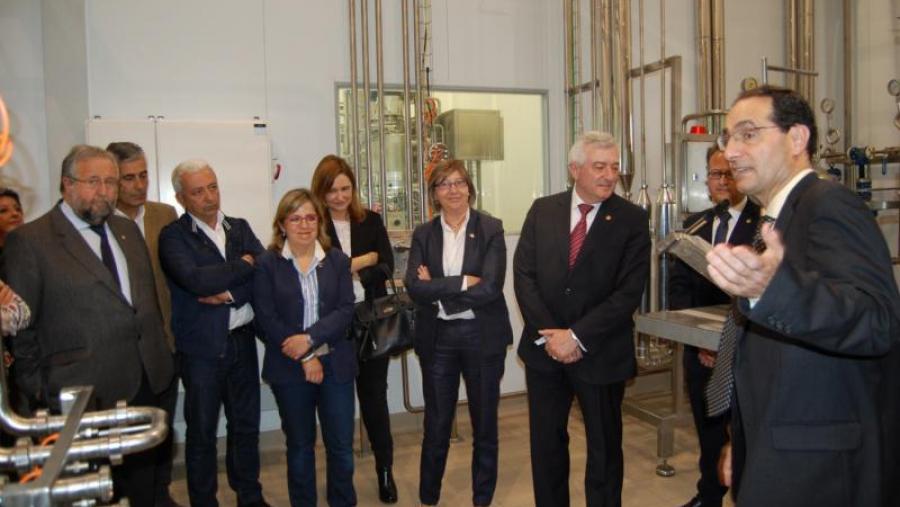 Visita das autoridades á nova sede da APLTA da USC