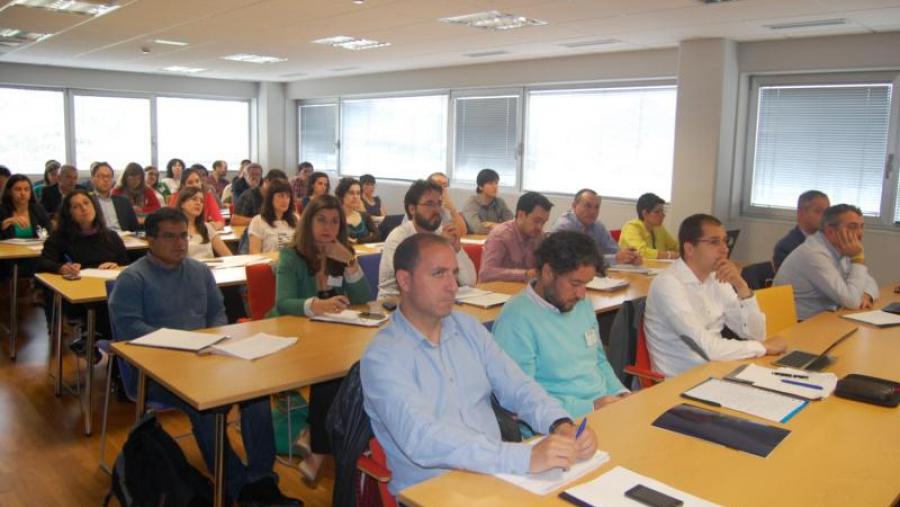 Participantes no workshop do proxecto Seniorlact, no edificio Cactus de Lugo