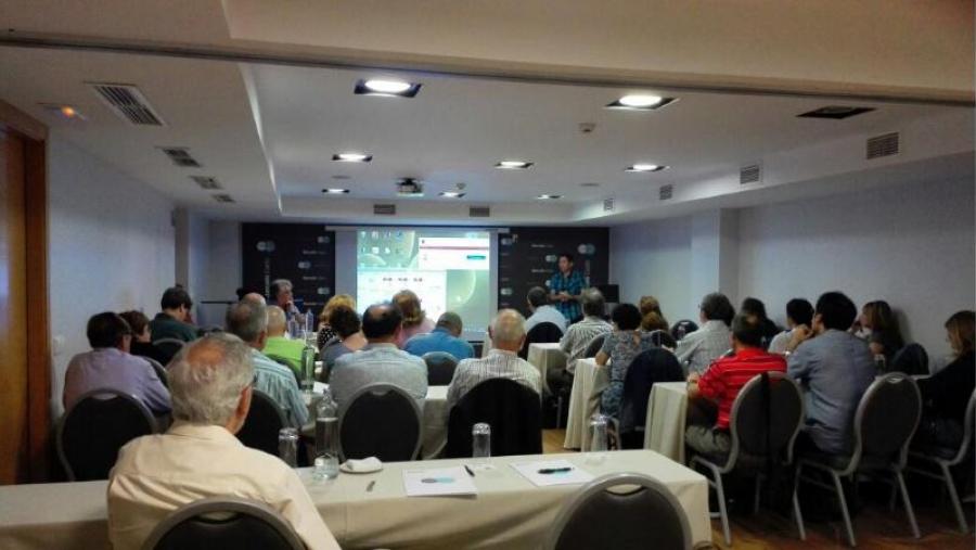 Maneiro, na súa intervención na IX Reunión Científica de Bioinorgánica celebrada en Cádiz