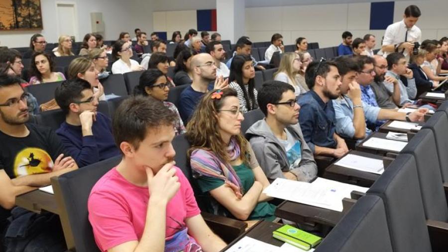 A Facultade de Bioloxía é o lugar de encontro dos investigadores de CIQUS e CIMUS que traballan na USC no desenvolvemento de novos fármacos. Foto: Servimav-USC
