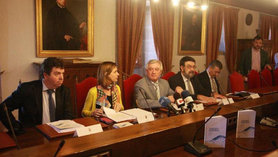 Presentan nun libro os beneficios da balneoterapia como tratamento complementario en procesos tumorais