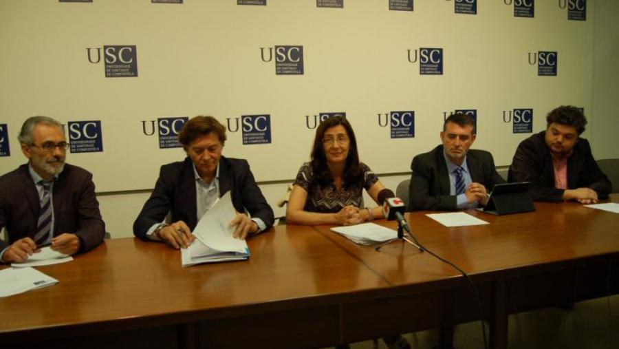 De esquerda a dereita, Constantivo Arce, José Ramón Lete, Dolores Álvarez, Javier García e Julio Torrado