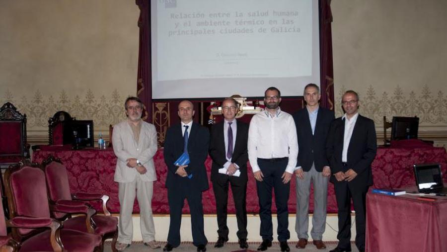 Dominique Royé co tribunal da súa tese o pasado 22 de xuño