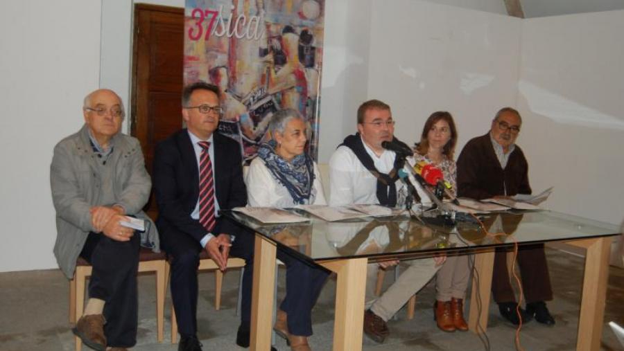 Xiz, Bueno, Basadre, Balado, Gómez e Curiel, na presentación da XXXVII Semana Internacional de Cine de Autor de Lugo