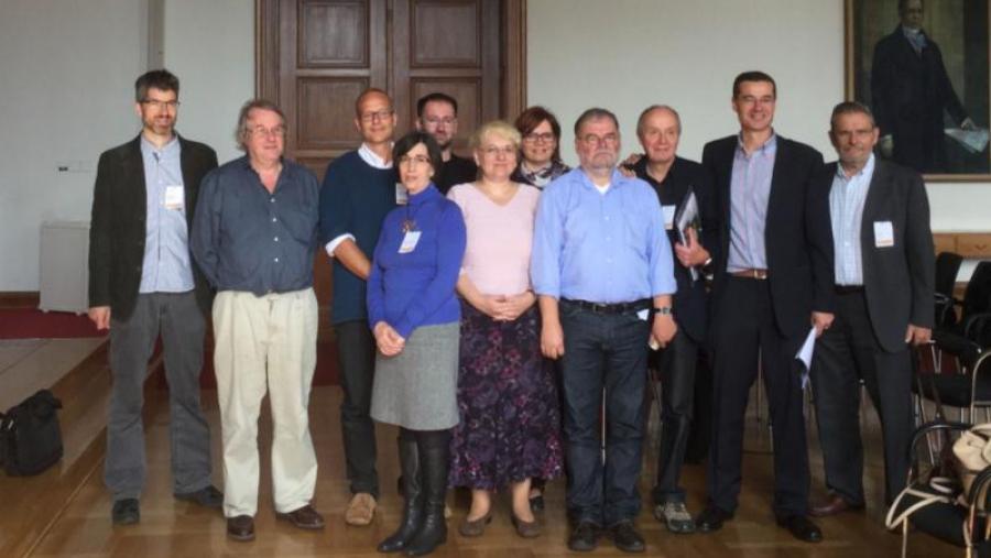 Xesús Rodríguez, segundo pola dereita, xunto a integrantes da nova directiva.