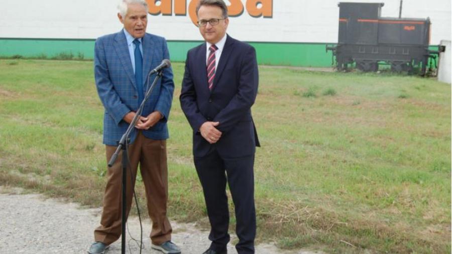 Álvaro Rodríguez Eiras e Javier Bueno, na nave de Aresa en Rábade