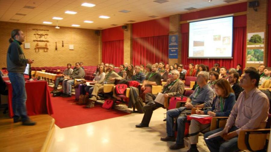 Asistentes á reunión científica na Escola Politécnica Superior de Lugo
