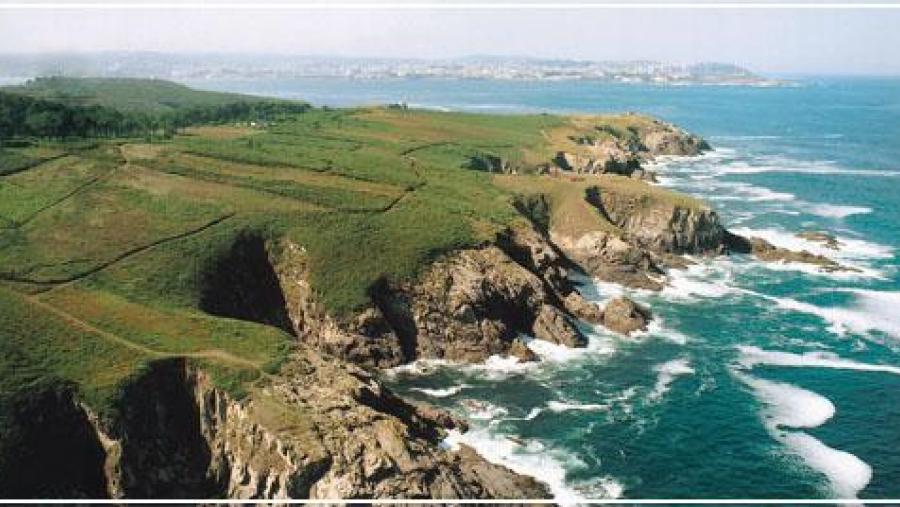 Sendeirismo pola Costa de Dexo para estudantes da USC