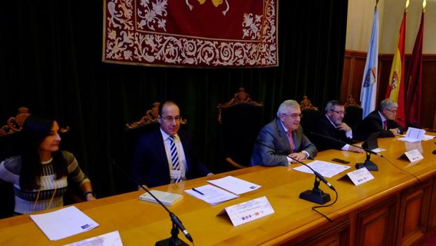 De esquerda a dereita, Ares, Merino, Viaño, Celeiro e Rivas, na apertura das xornadas