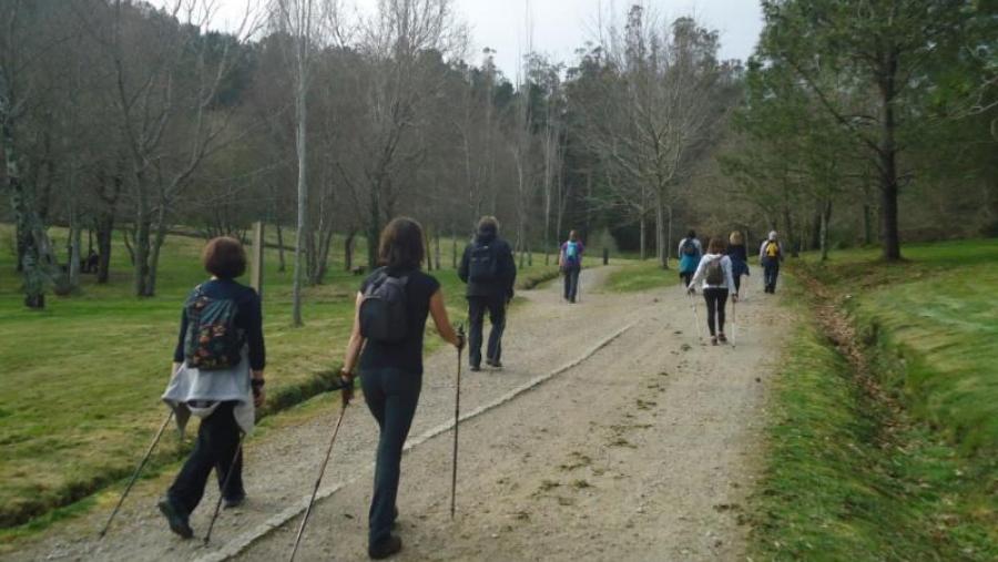 A Fundación USC Deportiva organiza unha ruta de marcha nórdica pola costa de Dexo