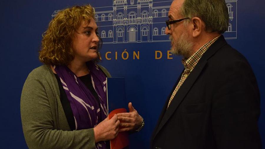 Sonsoles López Izquierdo e Antonio Rigueiro, na presentación do programa