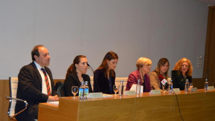 Herrero, López, De Cora, Silva, García e Pardo, no foro organizado pola AAAUSC en Lugo