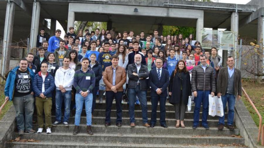 Participantes e organizadores do primeiro concurso de geocaching celebrado na EPS