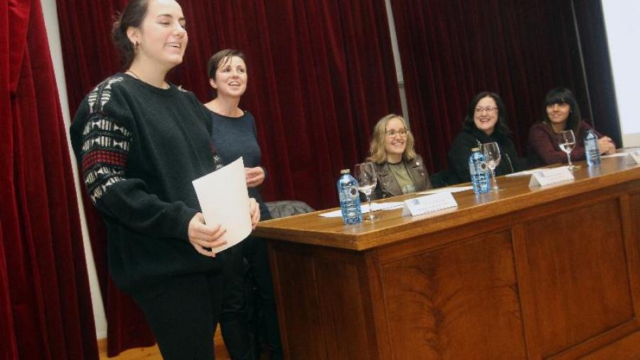 De esquerda a derieta, Jorganes, Teixeiro, Silva, Vázquez e Sánchez, na residencia Jesús Bal y Gay