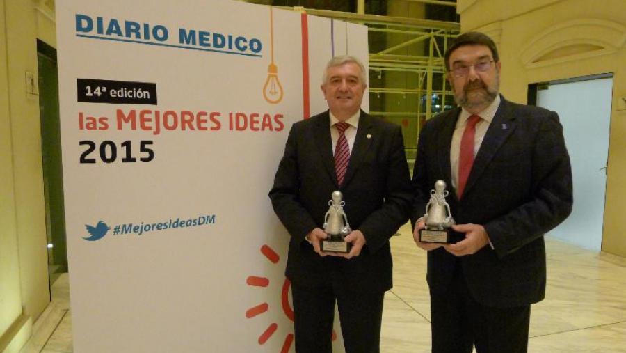 O reitor e o decano de Medicina co galardón de Mellores Ideas do Ano no Sistema Nacional de Saúde