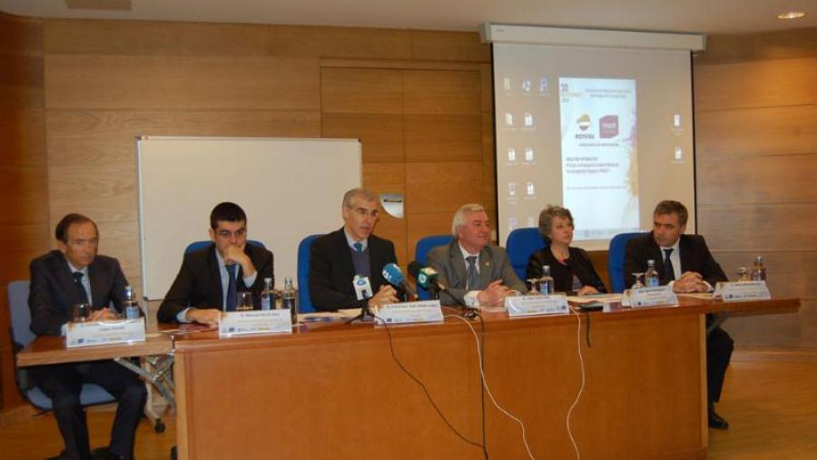 De esquerda a dereita, Alfredo Bermúdez, Manuel Varela Rey, Francisco José Conde, Juan Viaño, Isabel Rodríguez-Moldes e Jesús García San Luis.