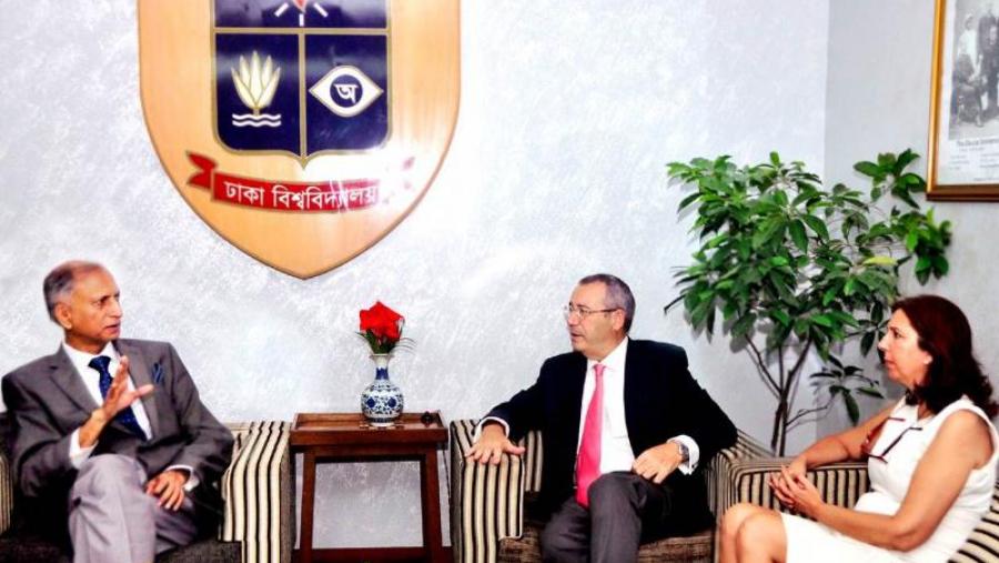 A Cátedra Inditex de Lingua e cultura españolas na Universidade de Dhaka prepara novas actividades