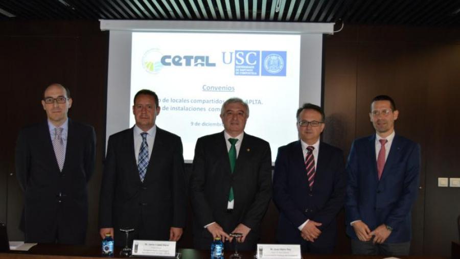 De esquerda a dereita, Rancaño, López, Viaño, Bueno e Barreiro, na sede do Cetal