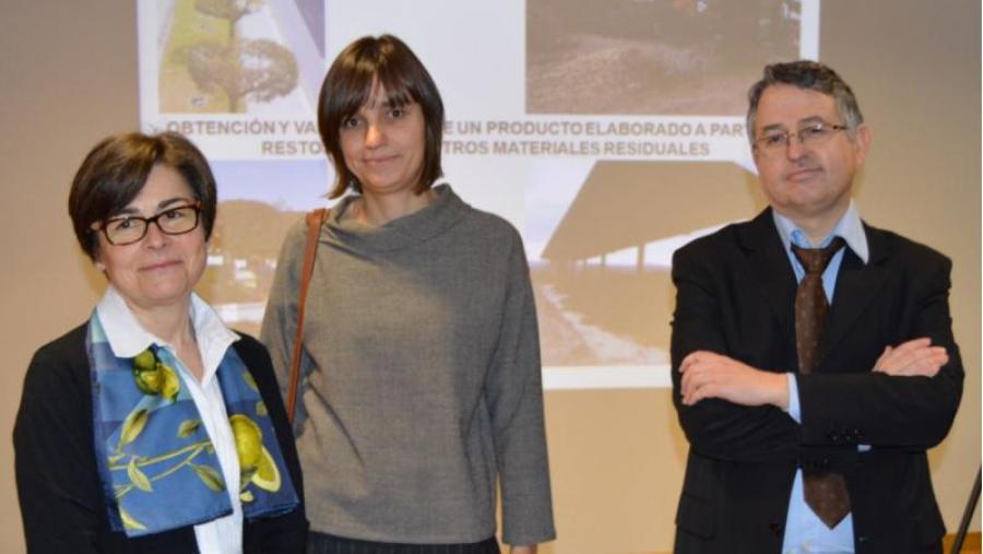 Iris Estévez, entre Socorro Seoane e Avelino Núñez, na Escola Politécnica Superior de Lugo