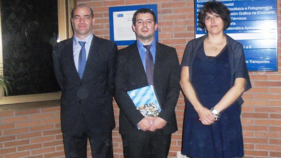 Juan Antonio Ortega, entre M. Ramiro Rodríguez e Dolores Fernández, na EPS