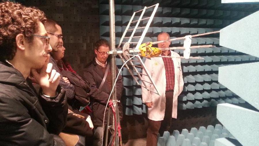 A visita permitiu coñecer tanto os procesos de traballo de Tredess como algunhas das súas instalacións