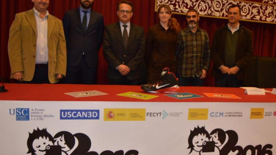 De esquerda a dereita, Ortiz, Suárez, Bueno, García, Ledo e Cuesta, na presentación de 'D3Mobile 2016'