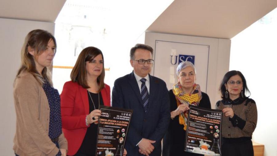 Pilar García, Ángeles Romero, Javier Bueno, Carmen Basadre e Mª Ángela Gómez, na presentación das xornadas