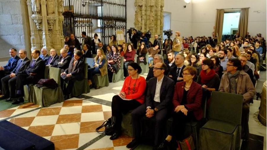 O primeiro encontro entre o alumnado e o seus mentores celebrouse no Hostal dos Reis Católicos. Foto: Servimav-USC