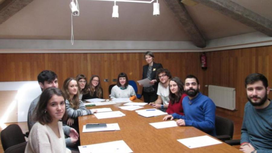 Os bolseiros e bolseiras SPIU tiveron a súa primeira xuntanza na Vicerreitoría de Estudantes