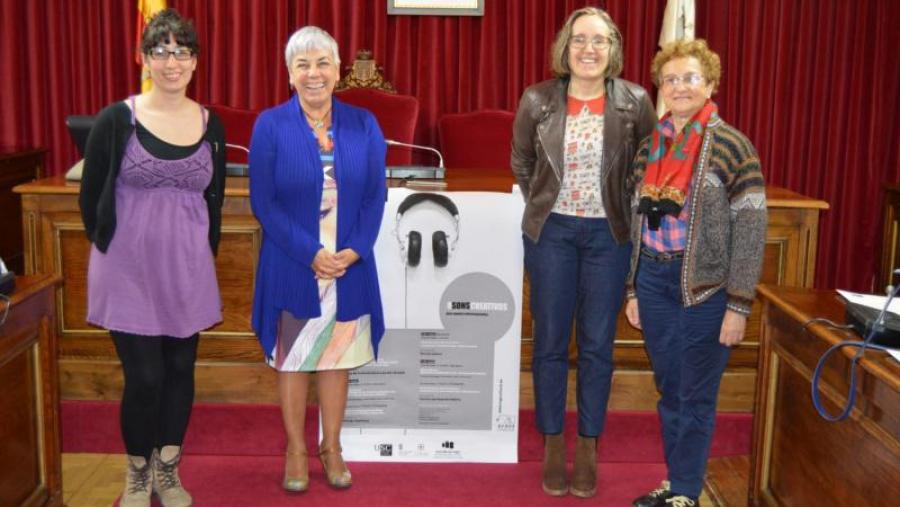 Lucía López, Carmen Basadre, Carme Silva e Inmaculada Cárdenas, na presentación dos VIII Sons Creativos