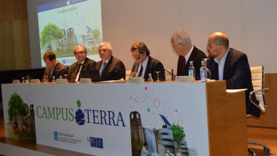 De esquerda a dereita, Guitián, Cabrera, Viaño, Rubiralta, Zuzaeta e Quesada, na Casa do Saber