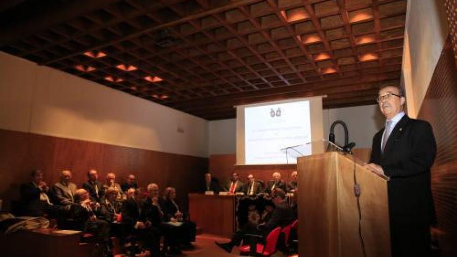 O profesor Juan Lema Rodicio ingresou na Real Academia Galega de Ciencias