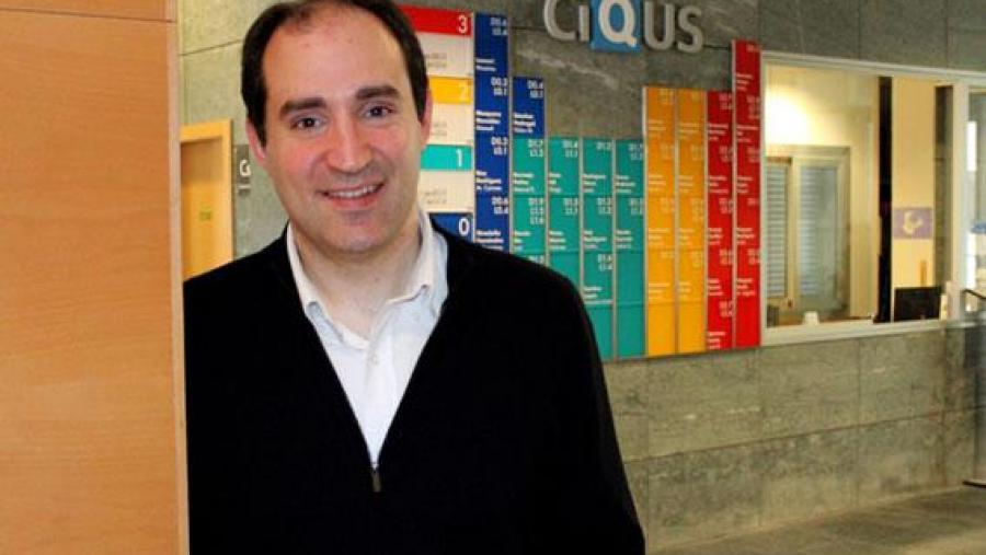 O investigador Ramón y Cajal Martín Fañanás (Foto: Andrés Ruiz)