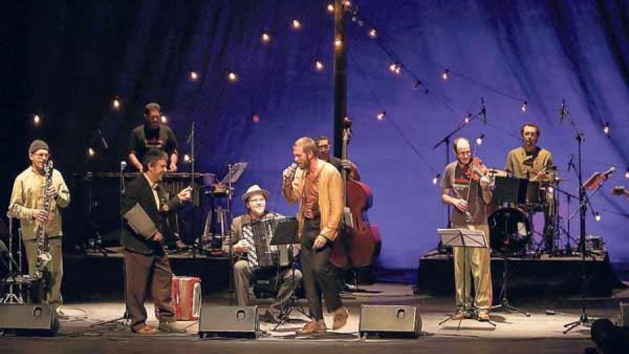 Banda Crebinsky, nunha actuación