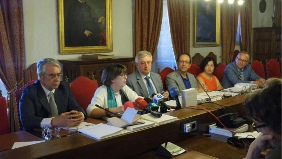 De esquerda a dereita, Javier del Valle-Inclán, Margarita Santos, Juan Viaño, Anxo Lorenzo, Almudena Hospido e Juan L. Blanco (Foto: SERVIMAV)