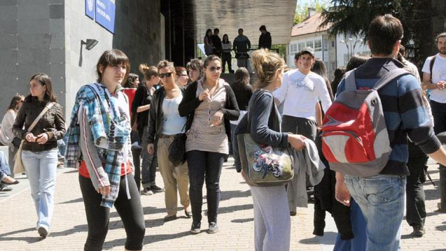 Apróbase unha oportunidade extraordinaria de recuperación para o alumnado que este ano cursa materias de plans en extinción polo grao