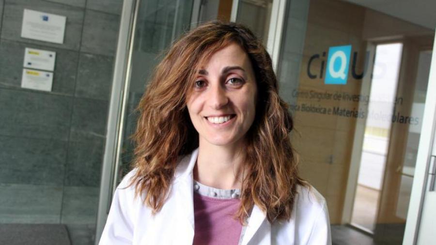 A investigadora Noelia Casanova recibe o premio SUSCHEM Predoc Mestrelab