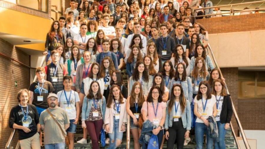 Alumnos e profesores participantes no Campus de Verán Xuvenciencia 2016, na Facultade de Veterinaria