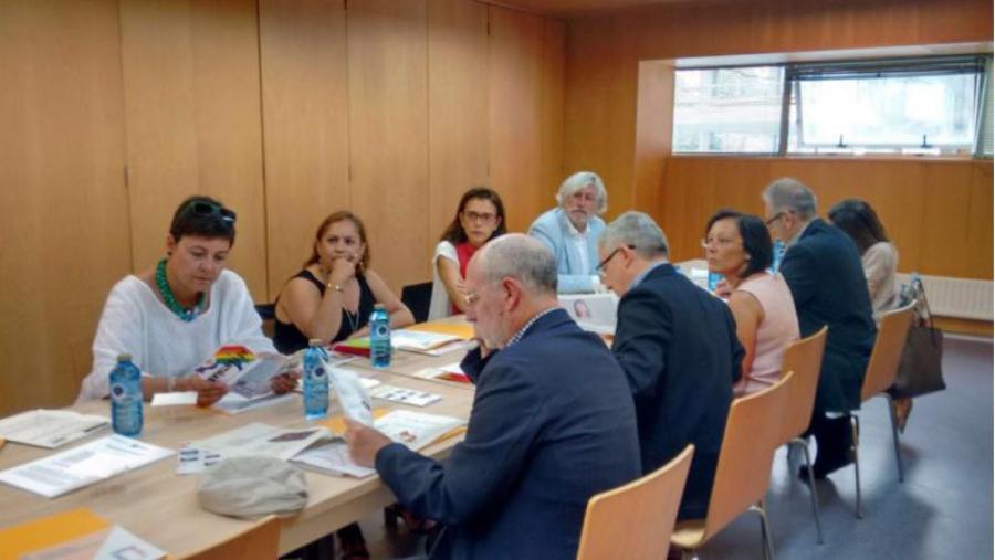 A mesa institucional, que reúne as distintas entidades implicadas, constituíuse este mércores no Centro Sociocultural de Fontiñas.