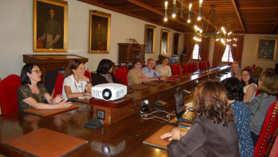 Docentes de español en Norteamérica coñecen in situ a oferta de cursos da USC