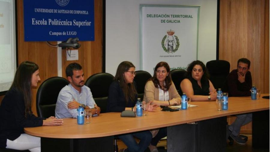 María Iniesto, no centro da imaxe, con relatores da xornada académica e profesional desenvolvida na EPS