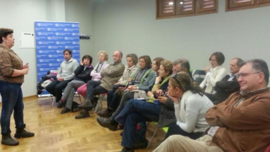 Membros da AAAAUSC, na Estación Científica do Courel