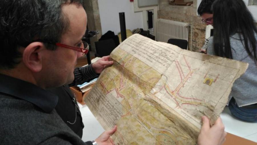 Gonzalo Francisco Fernández, cun dos planos achados en Mondoñedo