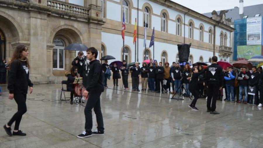 Intervención coreográfica na luguesa Praza de San Marcos