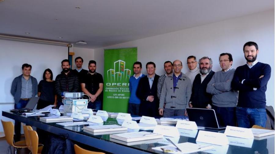 O grupo do proxecto Life–OPERE que se reuniu estes días no Instituto de Investigacións Tecnolóxicas (Foto: SERVIMAV-USC)